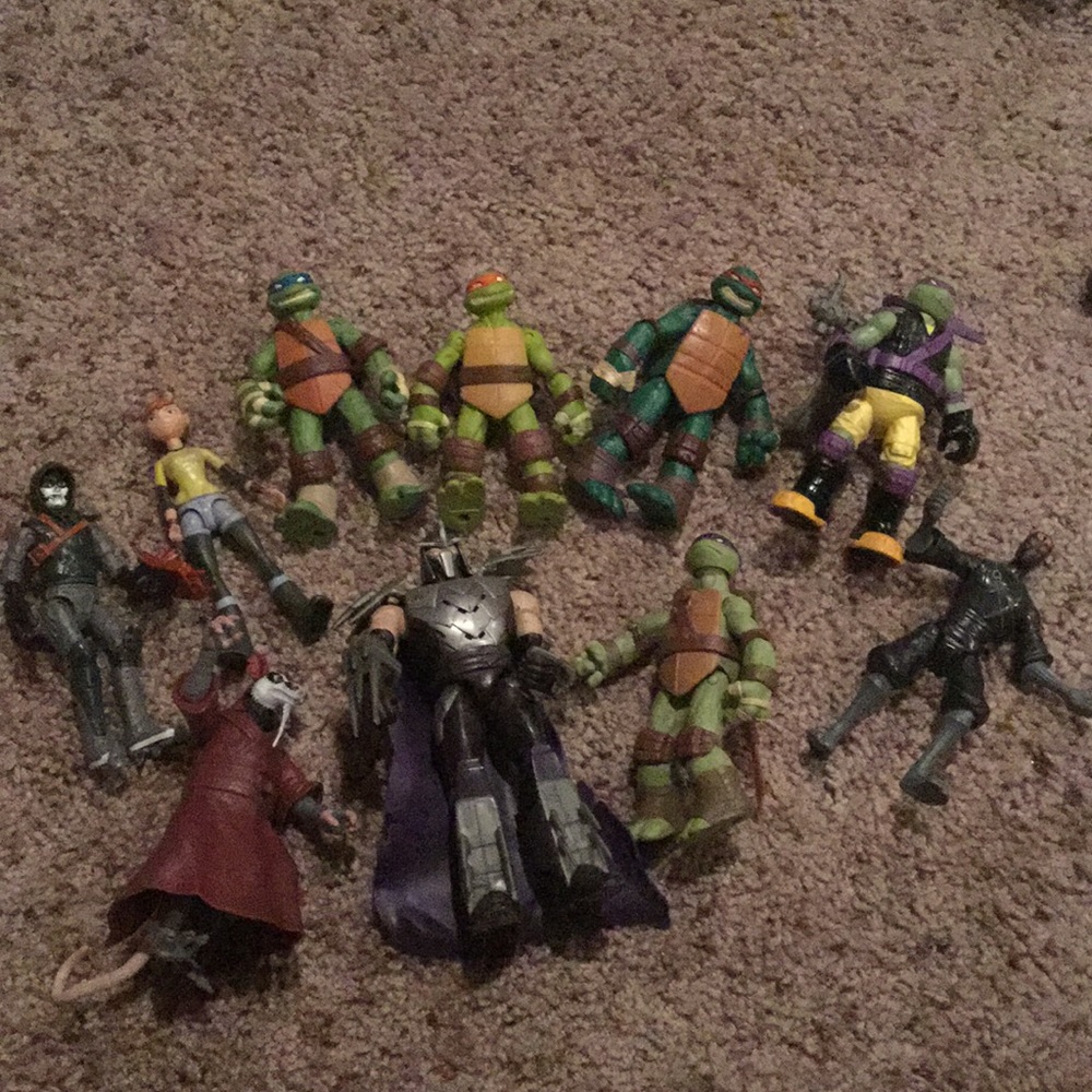 ⬇️$25 Teenage Mutant Ninja turtles